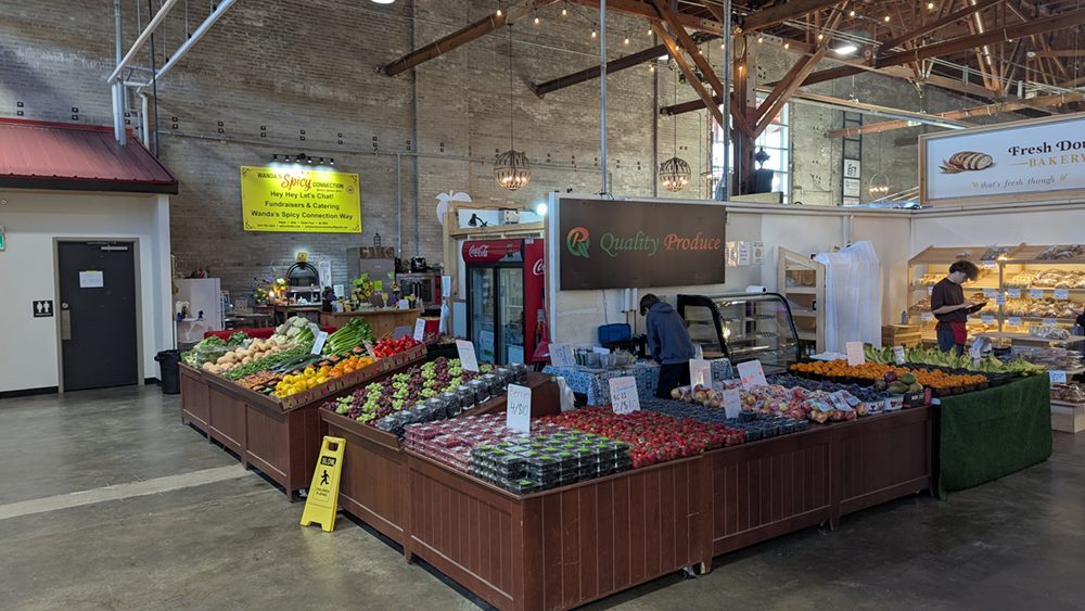 Fruit and vegetable stand